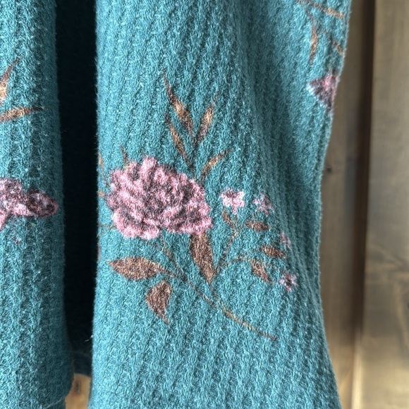 TORRID Womens 3X Waffle knit Top Shirt Green Floral Crew Neck cottagecore Cotton - Picture 3 of 9